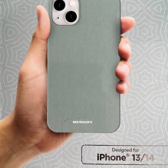 FLEX soft touch silicone case designed for iPhone 13/14 compatible with MagSafe - Picture 4 of 6